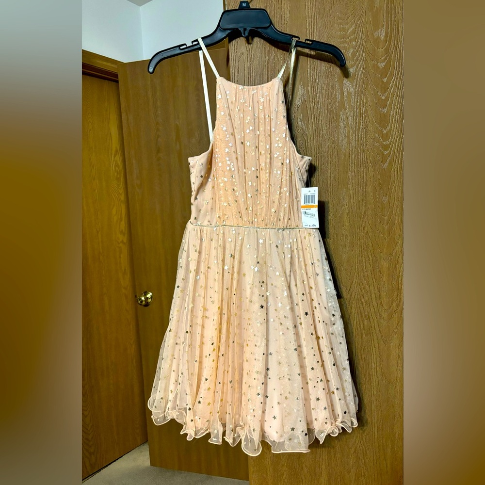 Junior’s Dress Light pink with gold starts size 3 New with tag